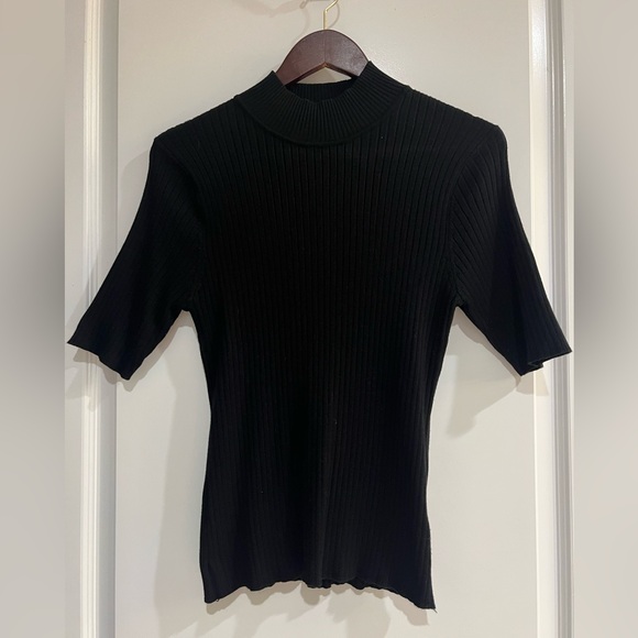 Madison Grey Tops - Madison Grey- Elegant Black Ribbed Women's Short Sleeve Top